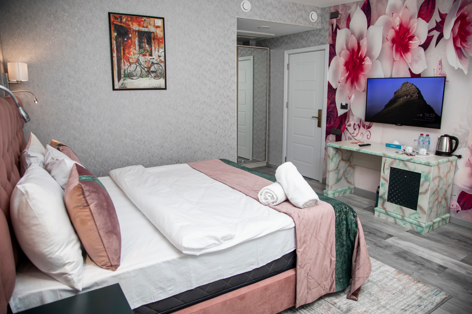 Essam Deluxe Hotel